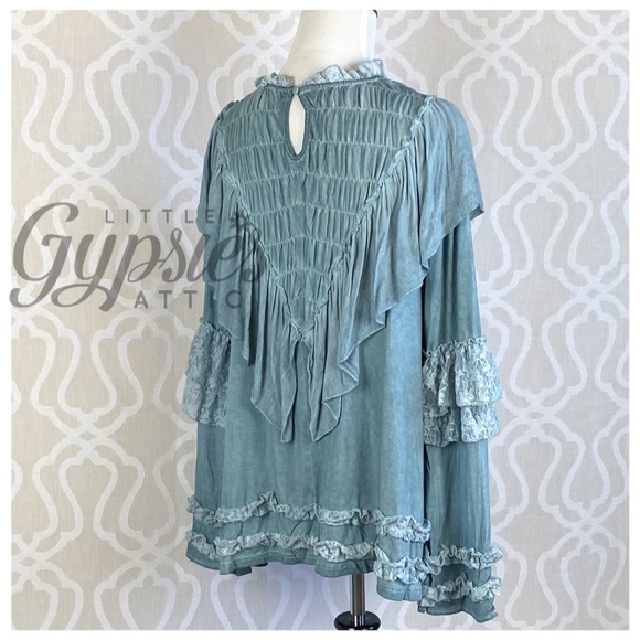 POL Vikki Blue Sage Flowy Top - Picture 5 of 16